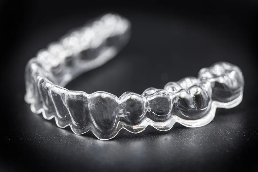 Transparenter Aligner in Nahaufnahme, Produktfoto